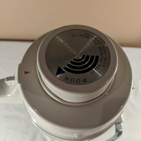 Vintage MCM The Peacock Vacuum Bottle Co Ltd Portable Air Pot Drink Dispenser - Picture 12 of 16